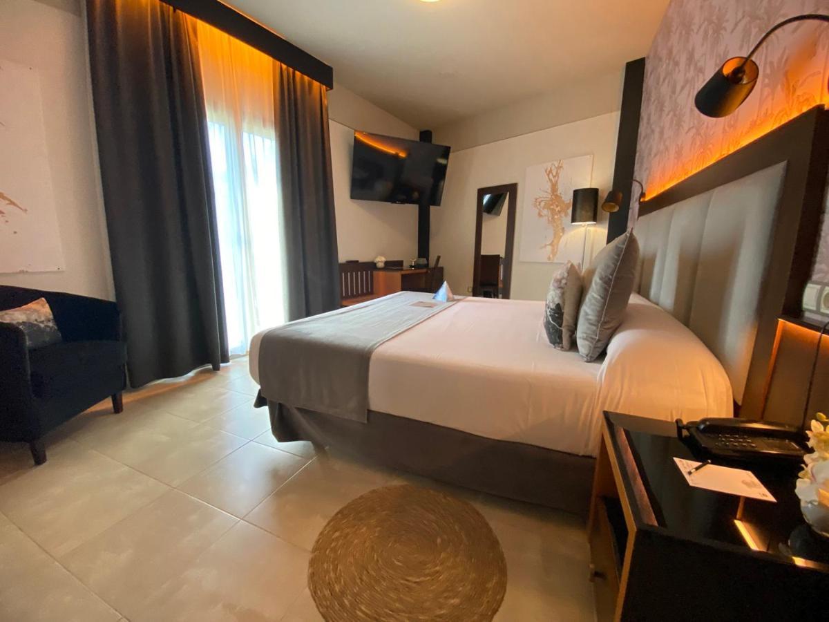 On Aleta Room Designed For Adults Almuñécar Eksteriør bilde