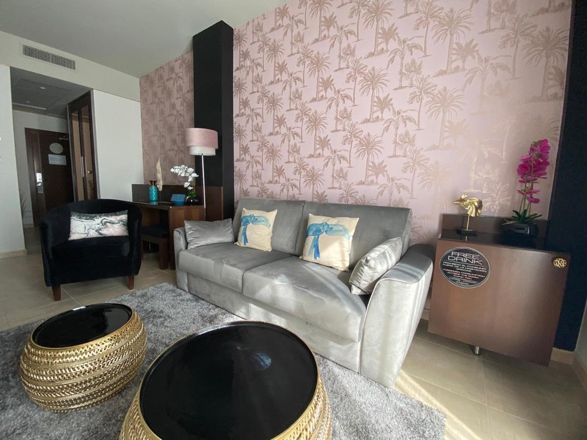 On Aleta Room Designed For Adults Almuñécar Eksteriør bilde