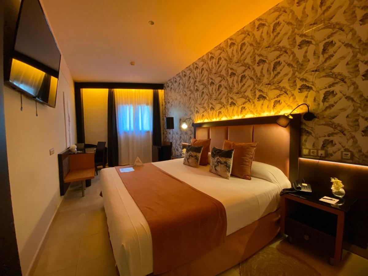 On Aleta Room Designed For Adults Almuñécar Eksteriør bilde